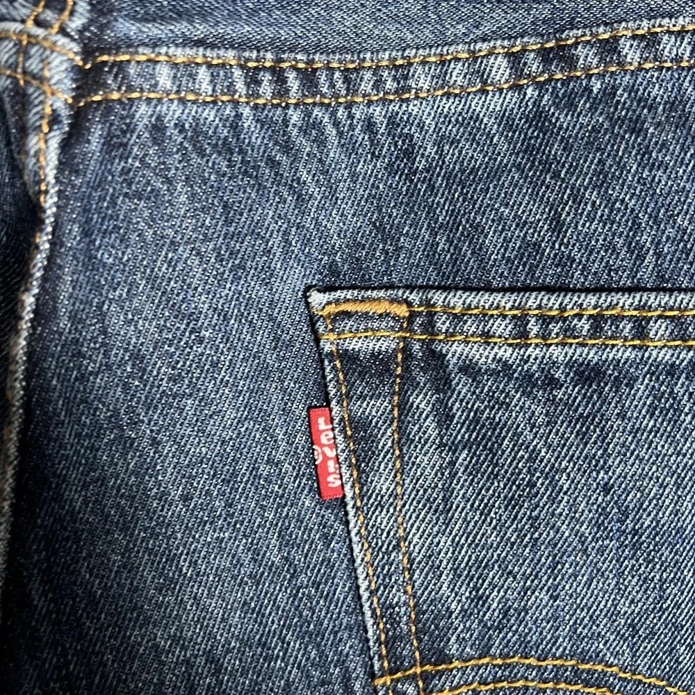 Levis 501 Jeans Mens 38x32‎ Blue Denim Button Fly Straight Leg Classic Fit